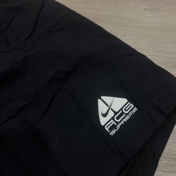 Supreme Nike ACG Nylon Trail Short Black Size Large NEW - Picture 2 of 4